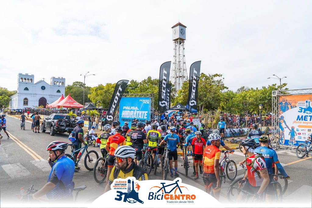 llegada clasico santiago montecristi